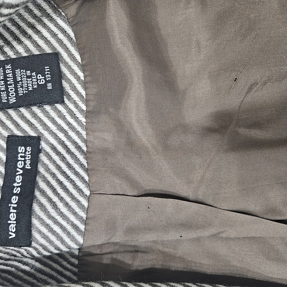 Valerie Stevens Vintage Women's Winter Coat Stripped Brown/ Ivory Elegant Sz 6P - Picture 6 of 6